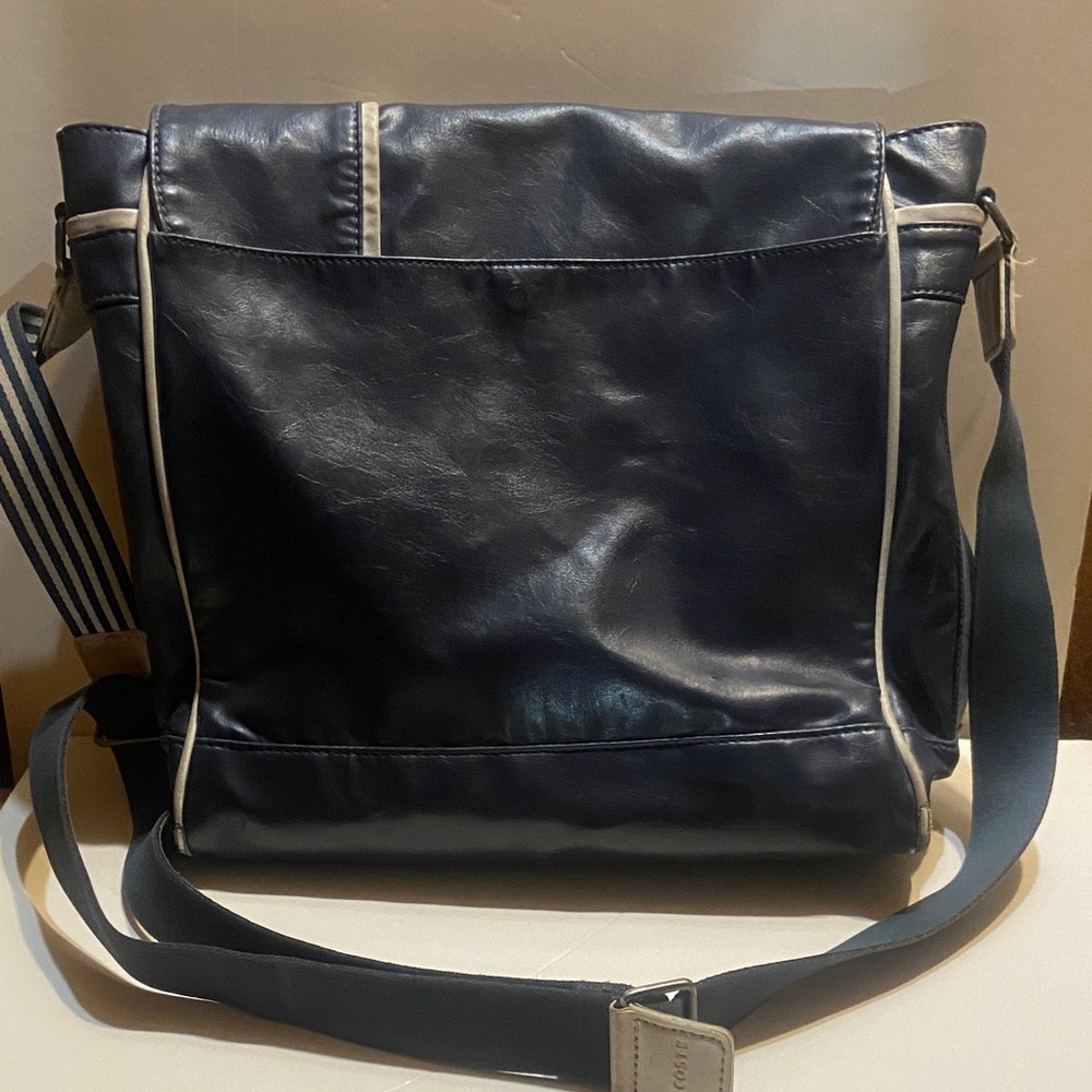 Lacoste Dark Blue Messenger Bag - Picture 2 of 5